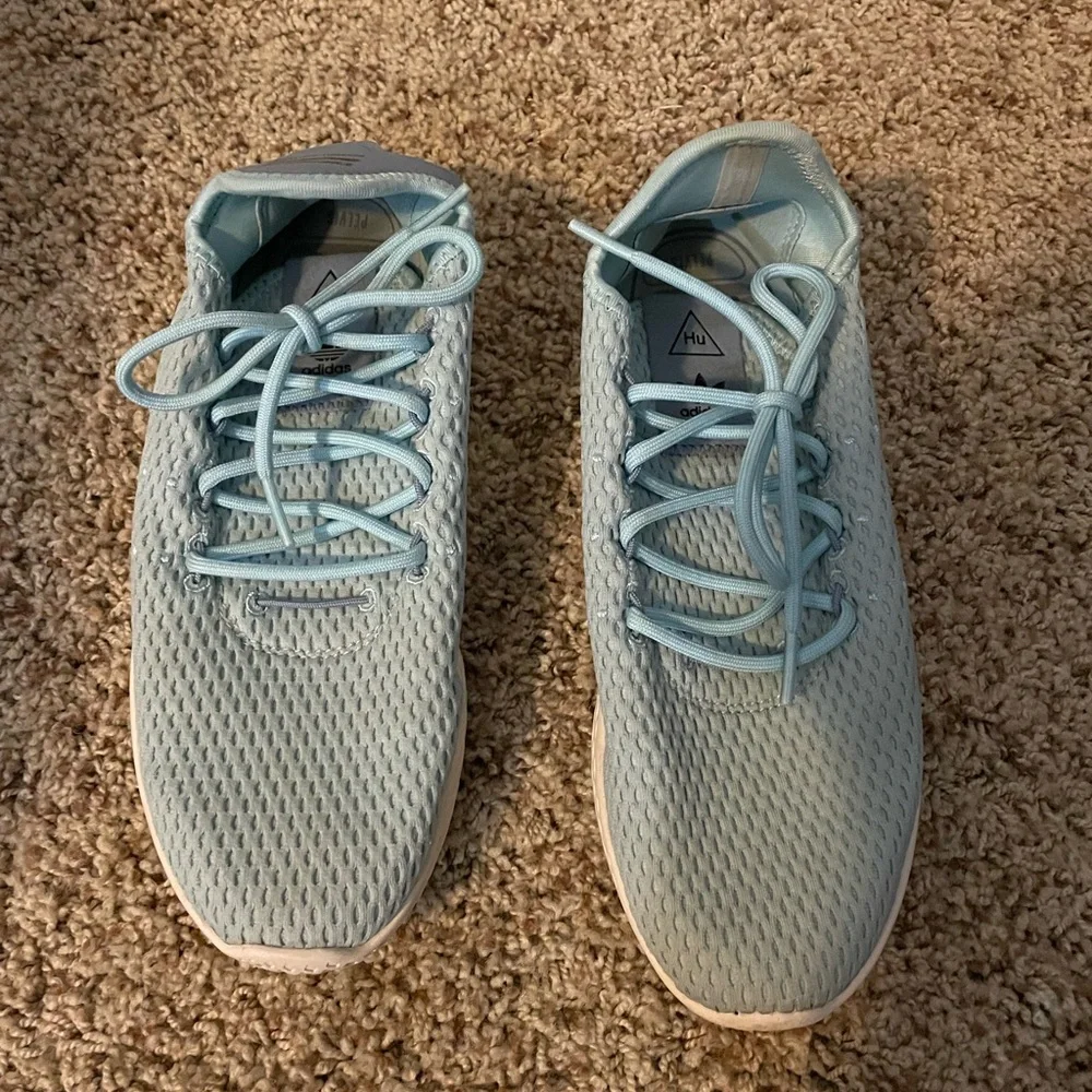 Adidas Carolina Blue  Pharrell Williams Tennis Shoes